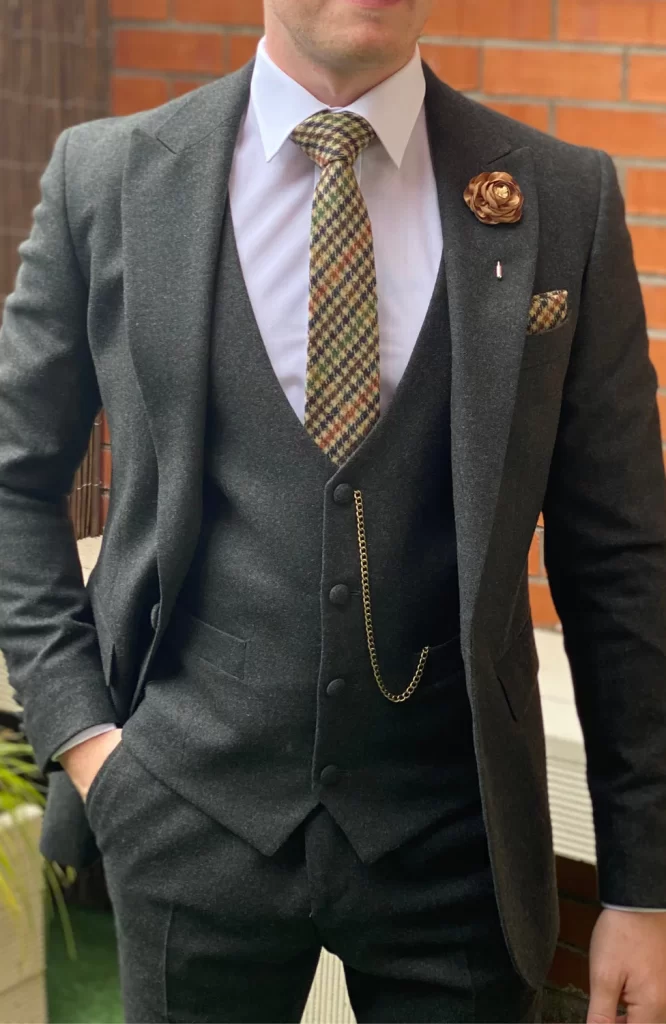 green wedding suit from Freddie Hatchet